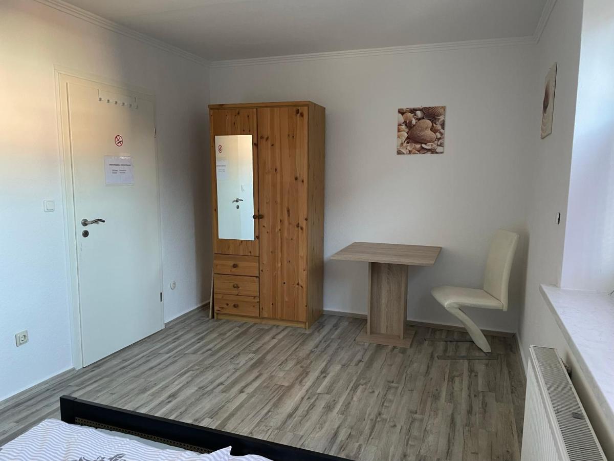 Ferienwohnung Schoene Zentrale Zimmer In Wilhelmshaven Exterior foto
